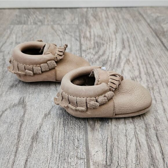 Freshly Picked Weatherd Brown Moccasin Baby Shoes 6-12 Months - Picture 4 of 11